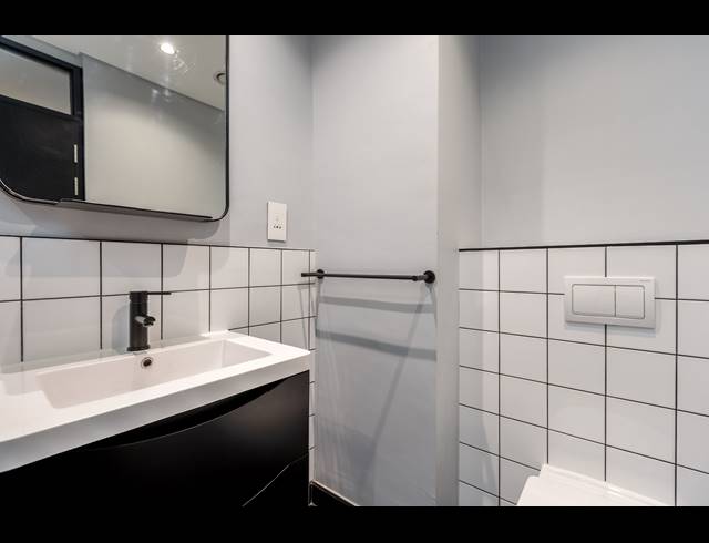 0.5 BEDROOM APARTMENT TO LET IN CAPE TOWN CITY CENTRE